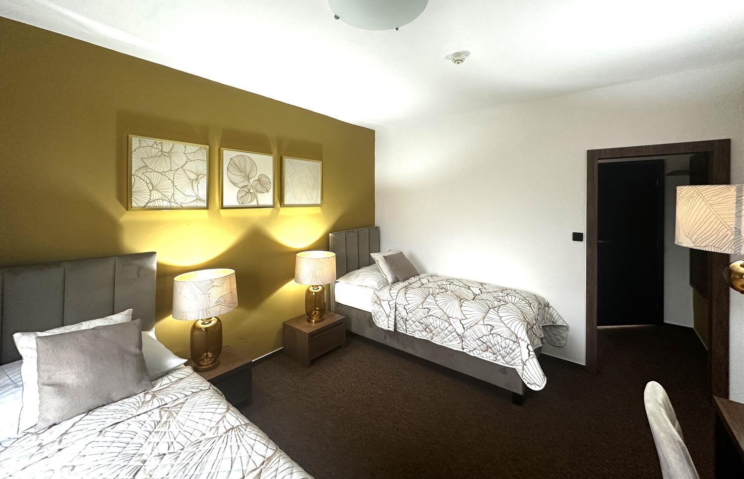 Hotel Zlaty Byk ريمافسكا سوبوتا المظهر الخارجي الصورة