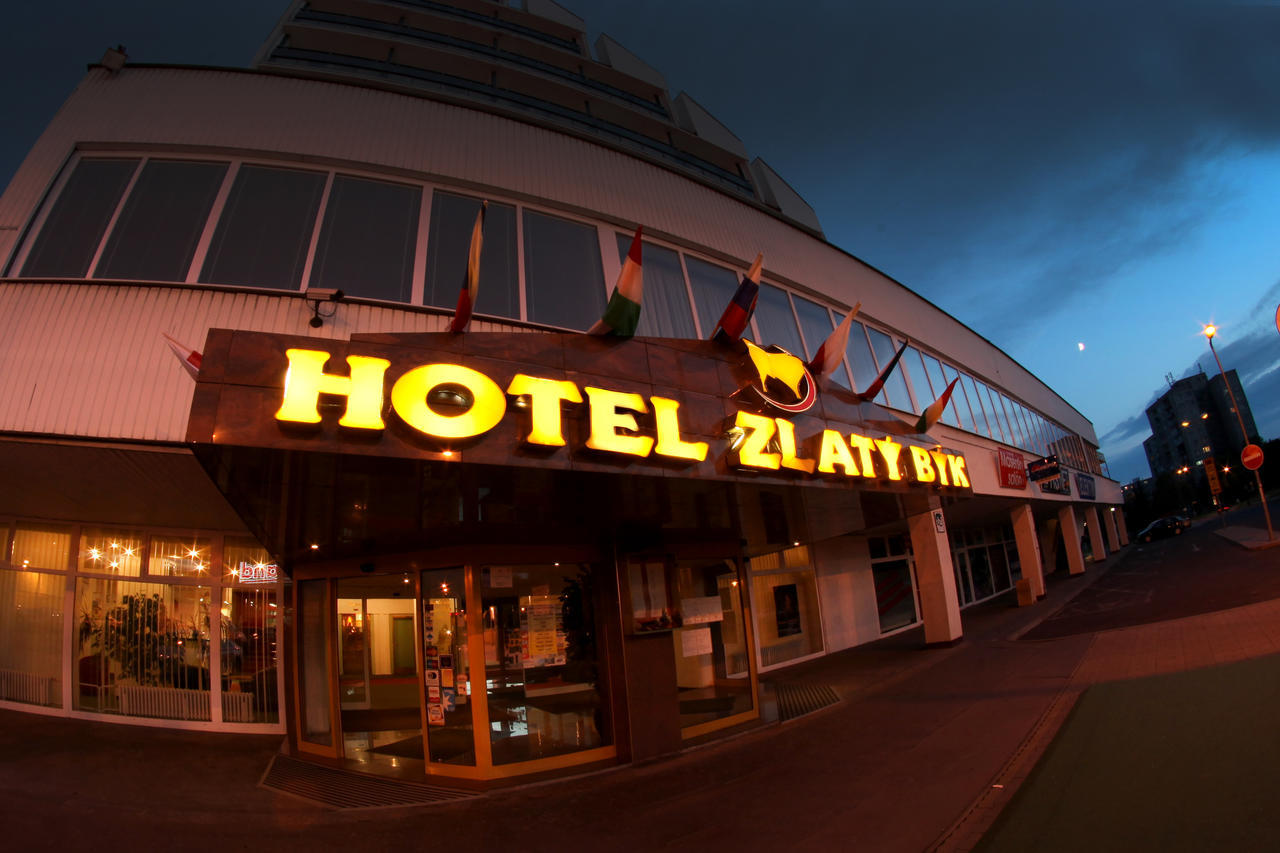 ريمافسكا سوبوتا Hotel Zlaty Byk المظهر الخارجي الصورة